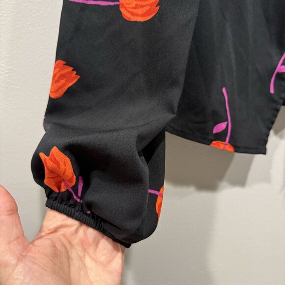 Urban Outfitters Blouse Galina Floral Tie Front Open Top Black Womens sz Medium - Picture 9 of 11